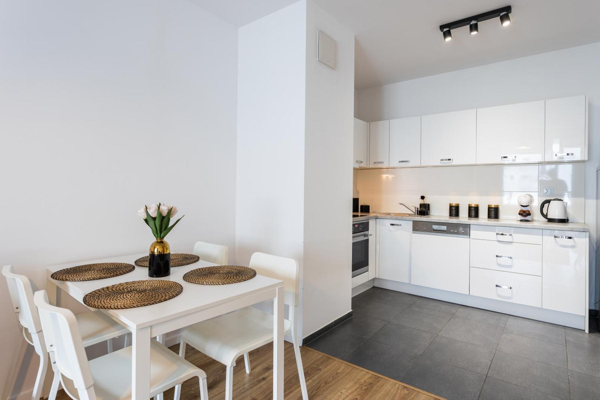 Urban Chic - Pereca - Rondo Onz - Luxury Warsaw Stays - 14 People Zewnętrze zdjęcie
