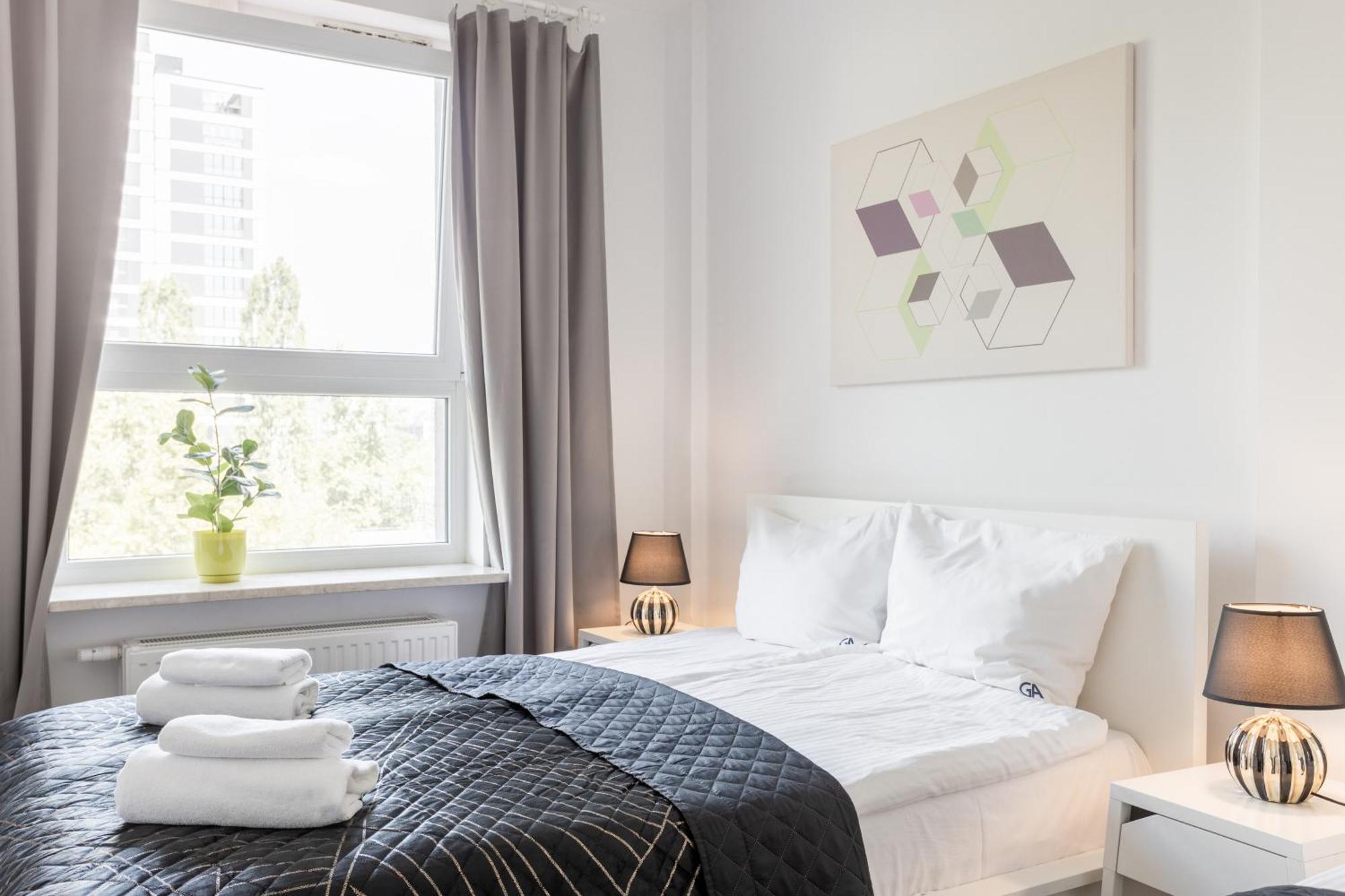 Urban Chic - Pereca - Rondo Onz - Luxury Warsaw Stays - 14 People Zewnętrze zdjęcie