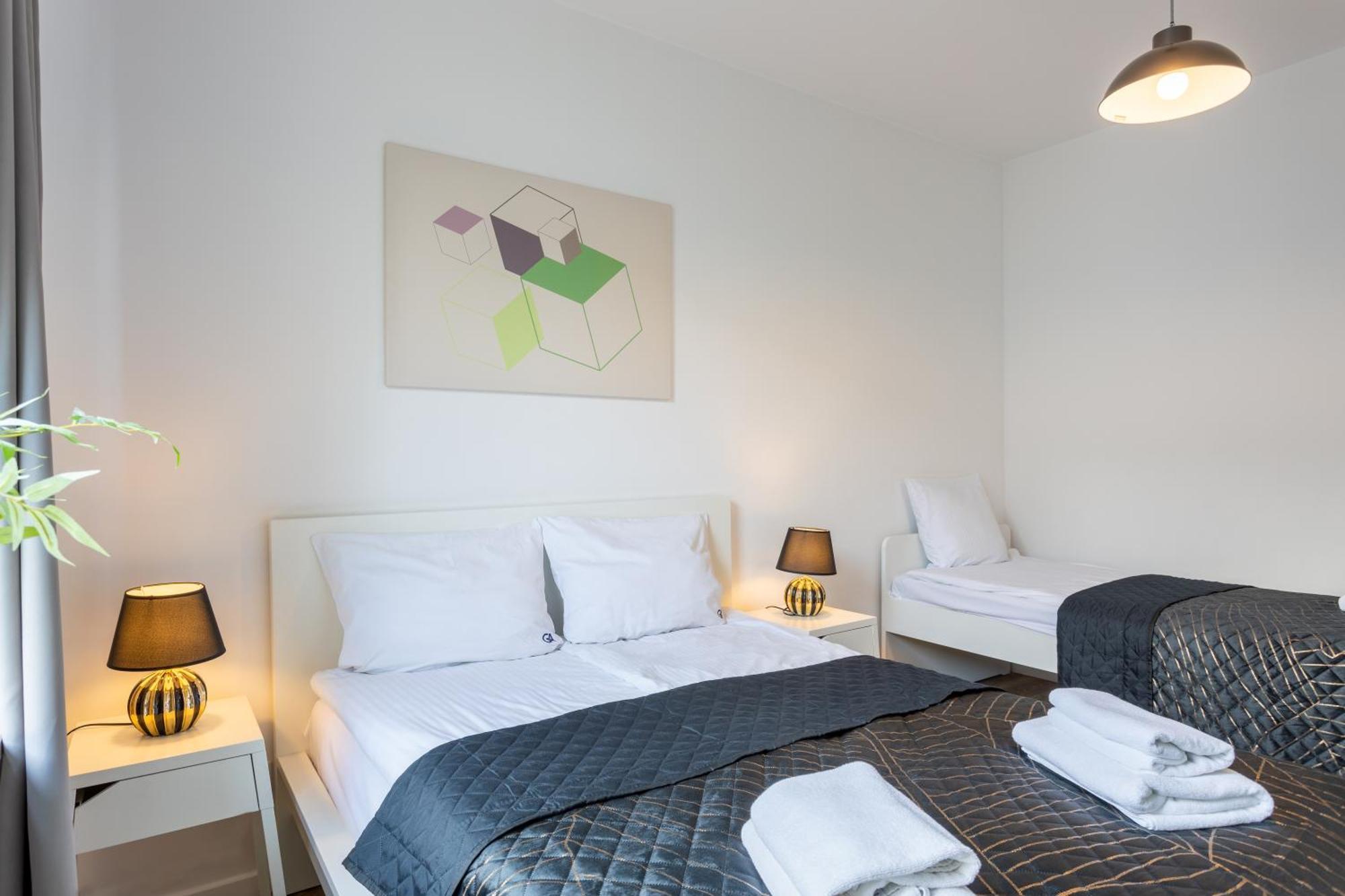 Urban Chic - Pereca - Rondo Onz - Luxury Warsaw Stays - 14 People Zewnętrze zdjęcie